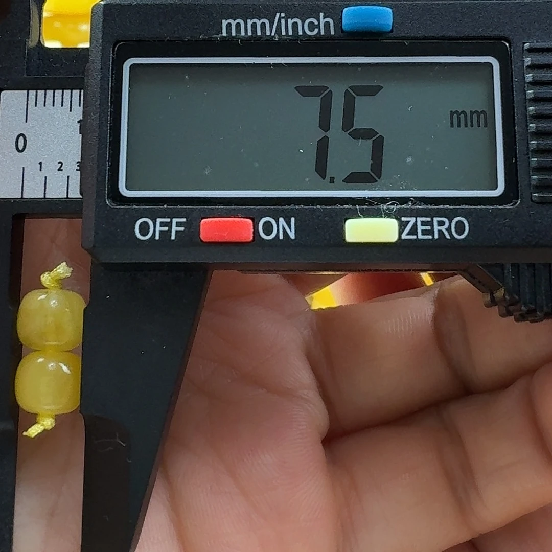 蜜蜡未镶嵌裸石11杂