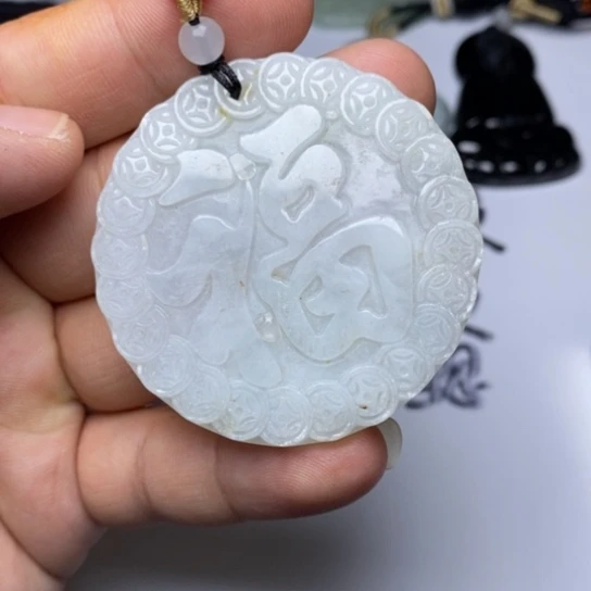 翡翠未镶嵌颈饰翡翠