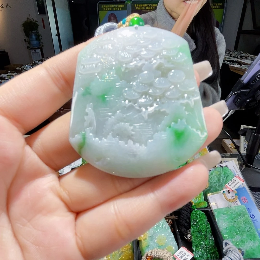 颈饰未镶嵌翡翠一