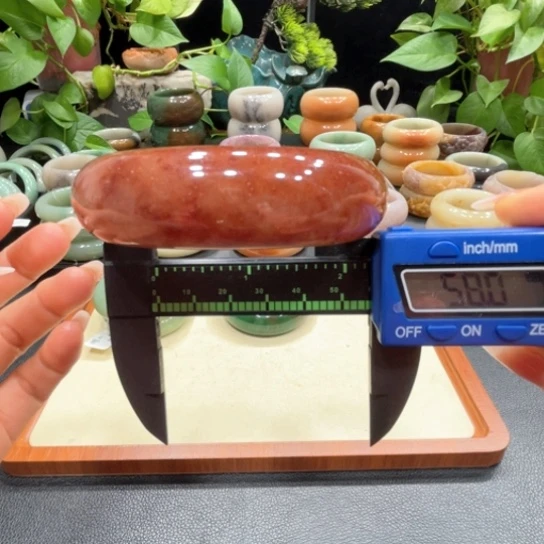 未镶嵌手镯石英质玉