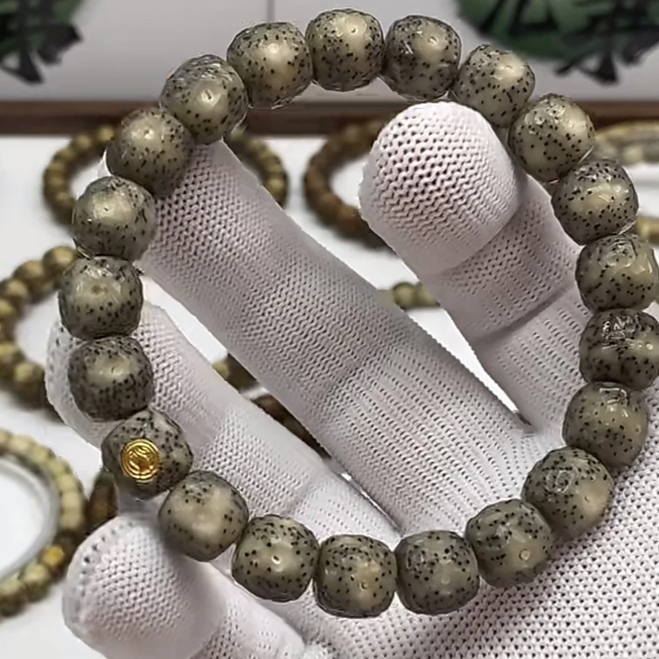 148 金标石玉料龙鳞星月菩提手串 11x10mm