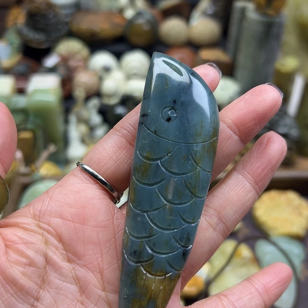阳***颜岫玉未镶嵌颈饰花玉兰鱼手玩