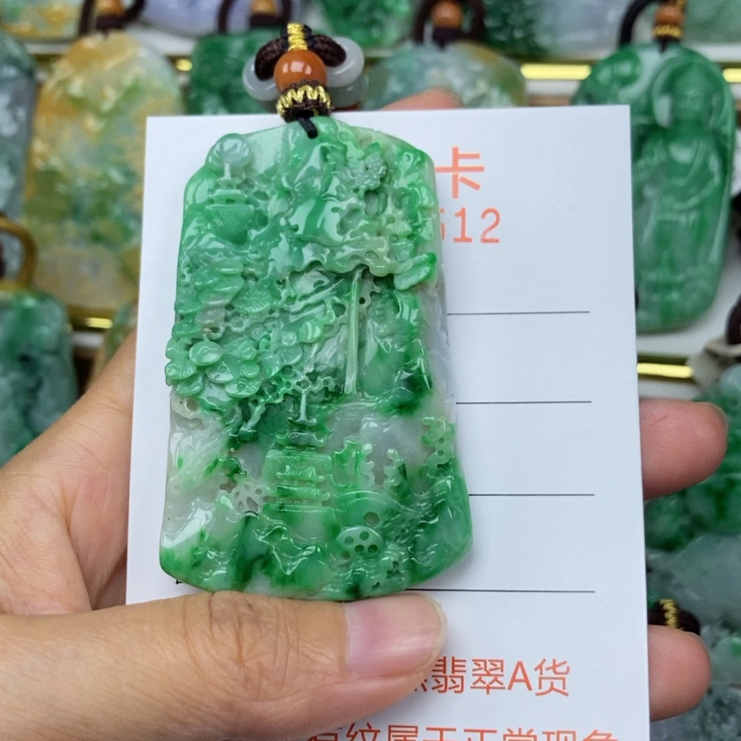 翡翠未镶嵌颈饰吊坠