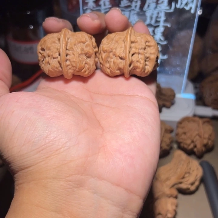 文玩核桃吊坠38门头沟元宝