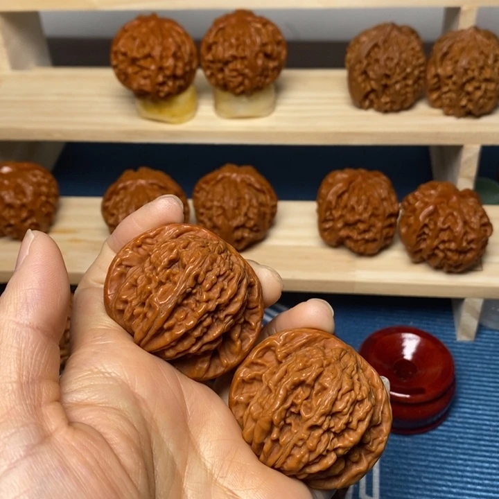 小***虎文玩核桃把件四座楼