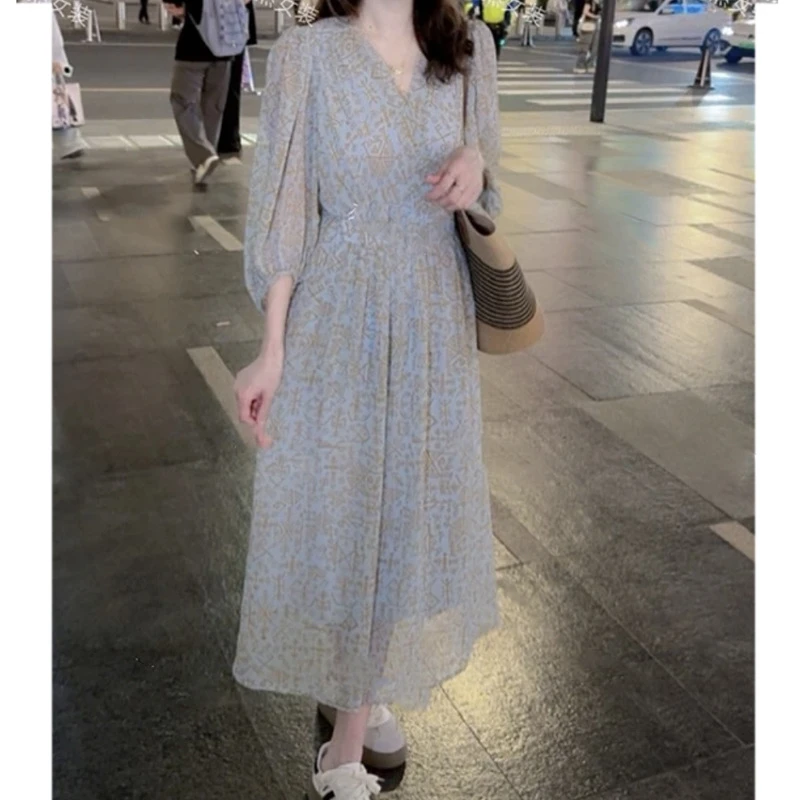欧若风夏季新品碎花V领七分灯笼袖连衣裙收腰显瘦中长裙女裙子潮
