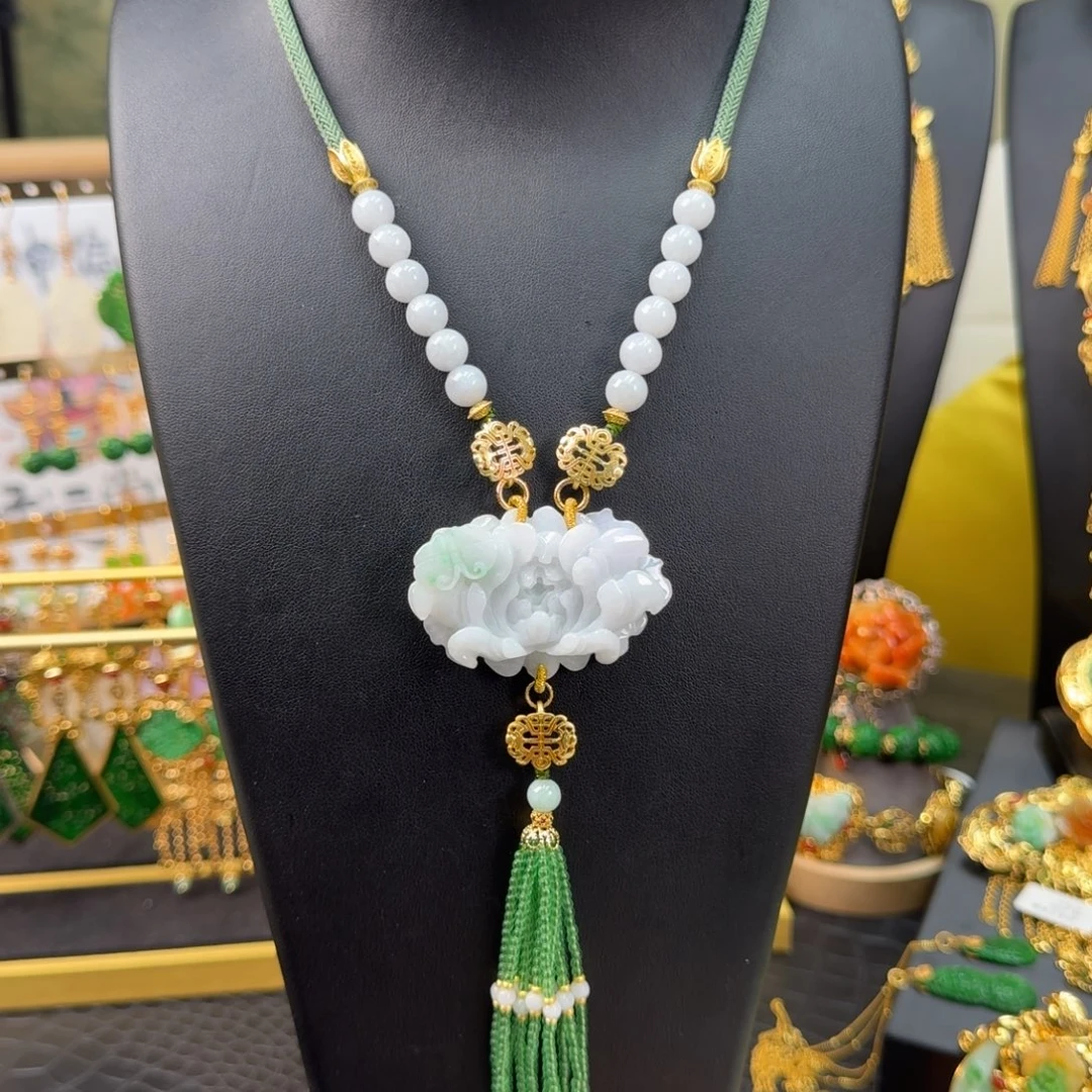 翡翠未镶嵌套链福利亏清