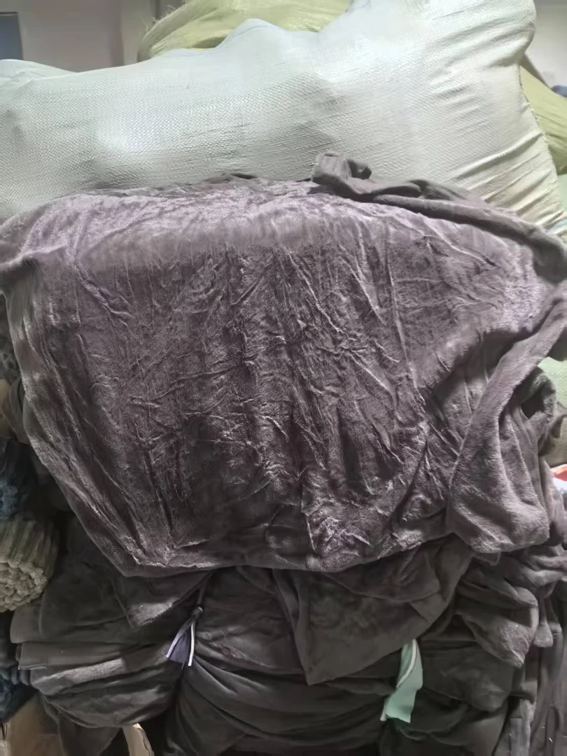 《厚广家》3楼80×80棕色加绒抱枕套 发2对