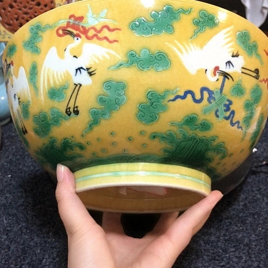 邓***庆大碗一件，品相完好