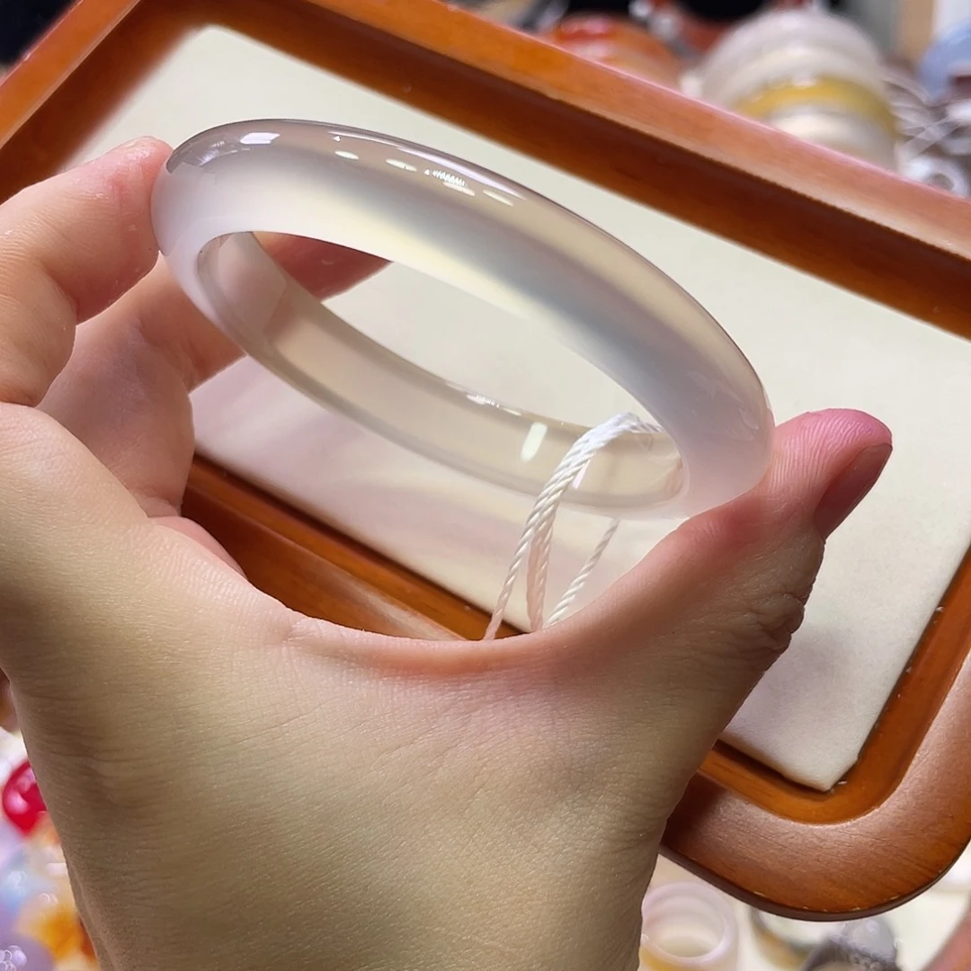 负***负玛瑙/玉髓未镶嵌手镯不同角度不同光线下色不同
