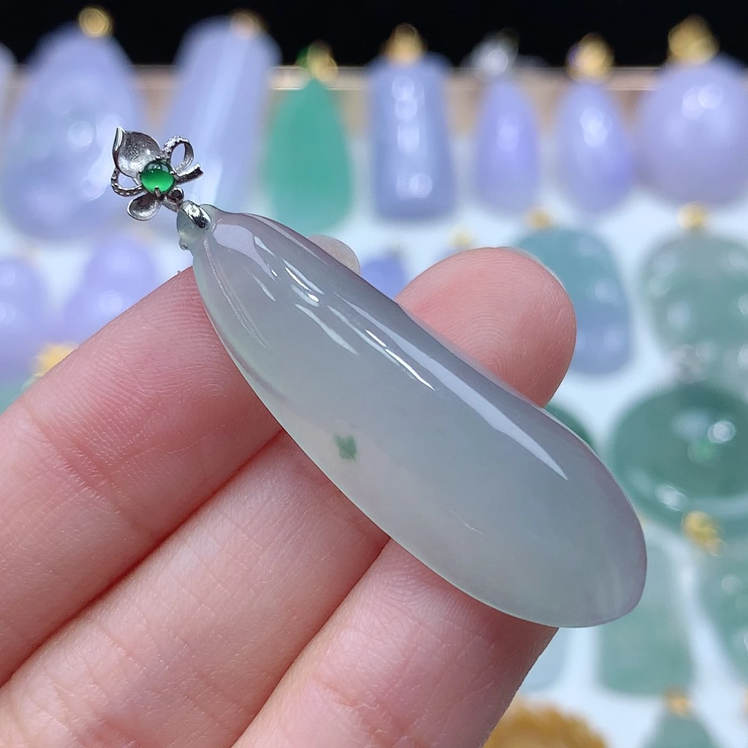 颈饰18K金镶嵌翡翠翡翠