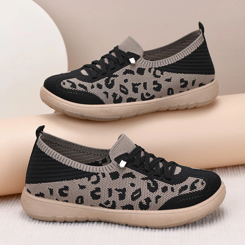 2025春季新款豹纹德训鞋时尚休闲女鞋软底轻便透气平底老北京布鞋