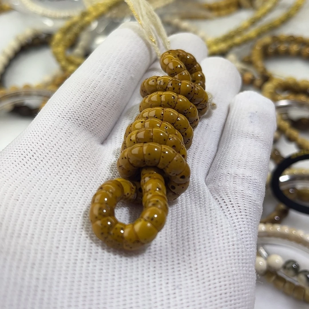 朱***振吊坠星月菩提大肠