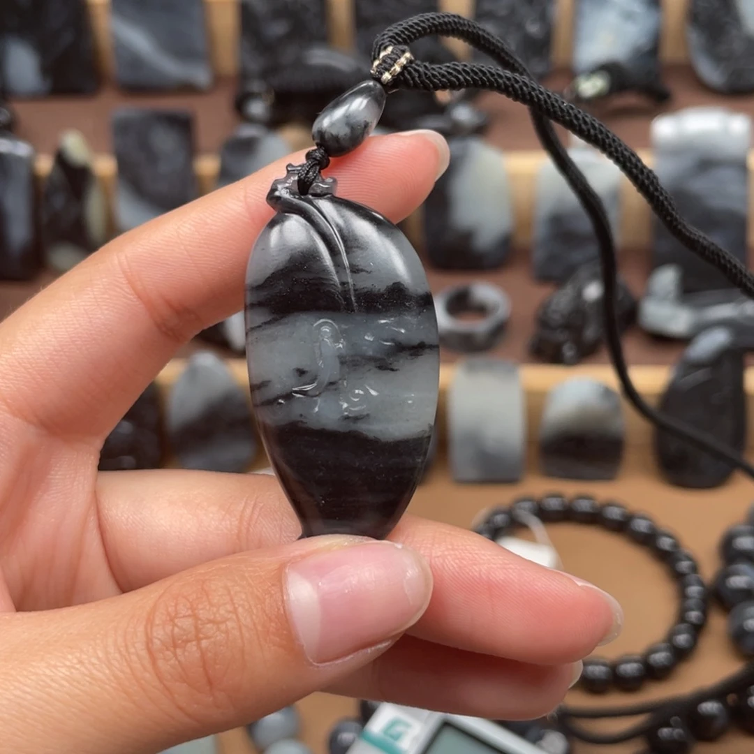 和田玉颈饰未镶嵌