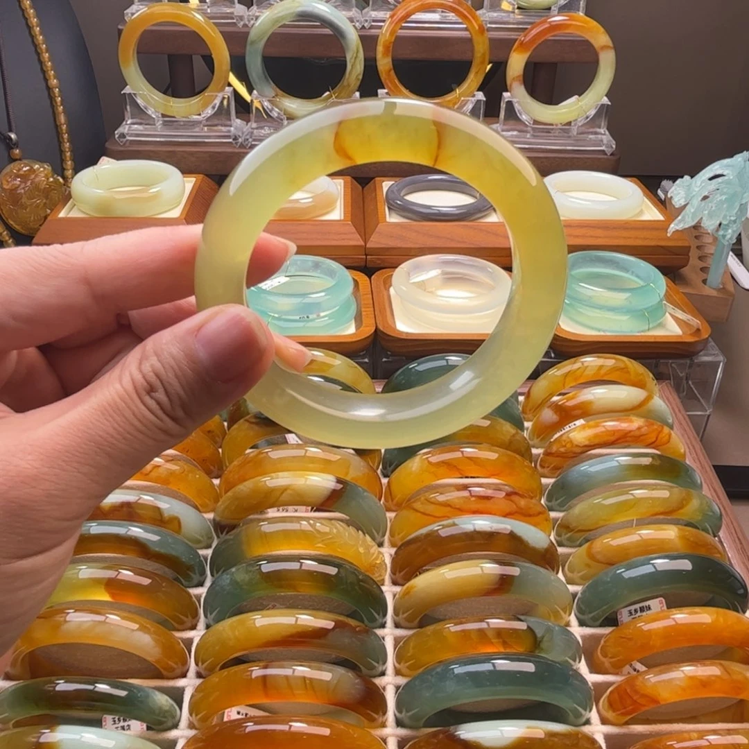 蛇纹石玉未镶嵌手镯60