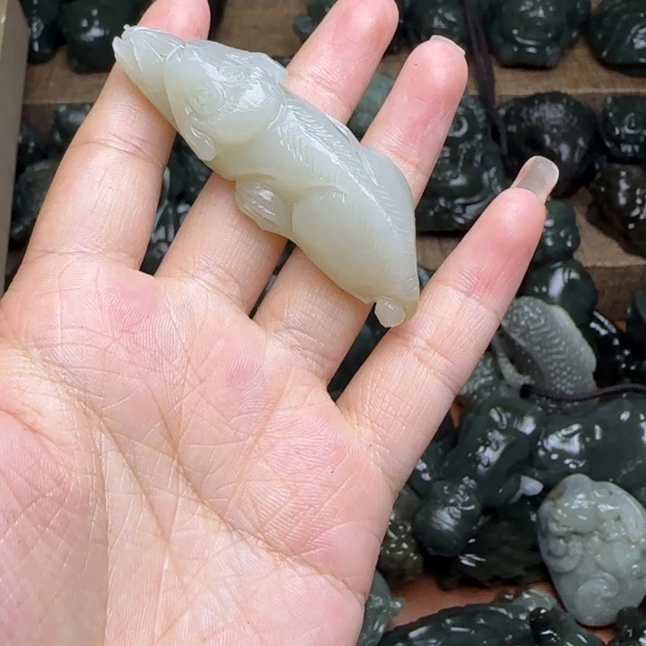 和田玉（糖玉）未镶嵌颈饰