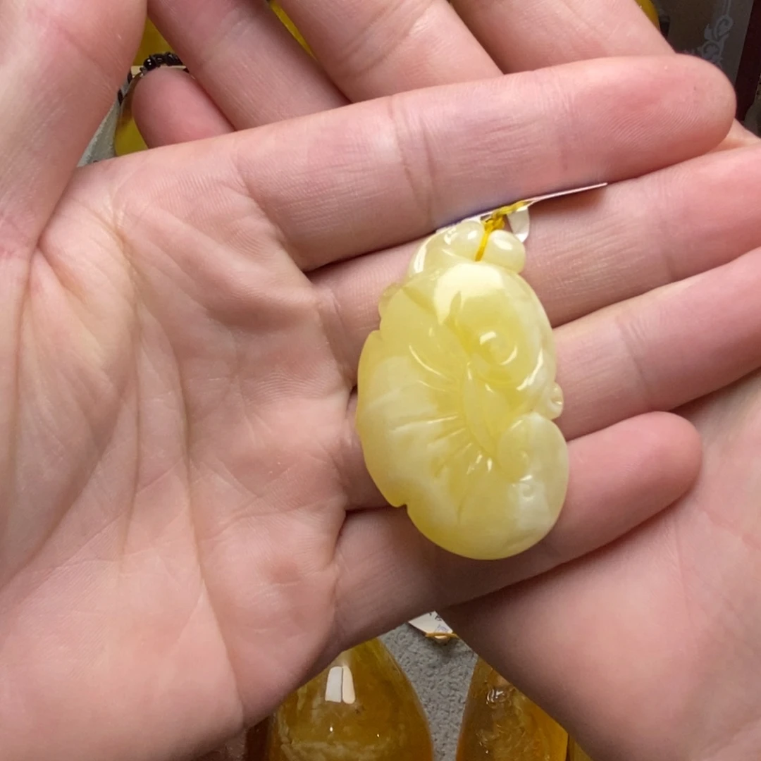 琥珀未镶嵌裸石蜜蜡