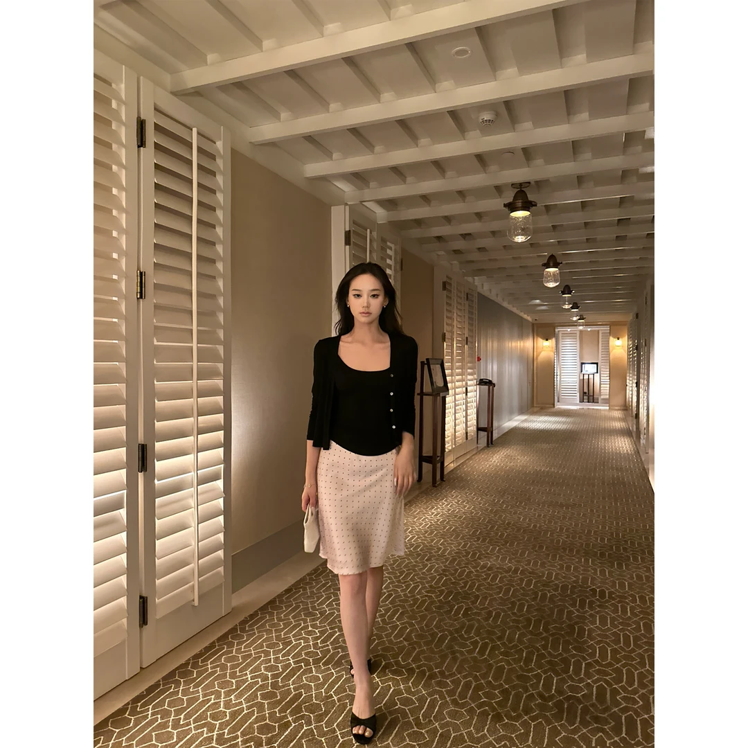 5werkwen 夏季吊带开衫两件套+Du家粉咖波点俏皮缎面波点鱼尾半裙