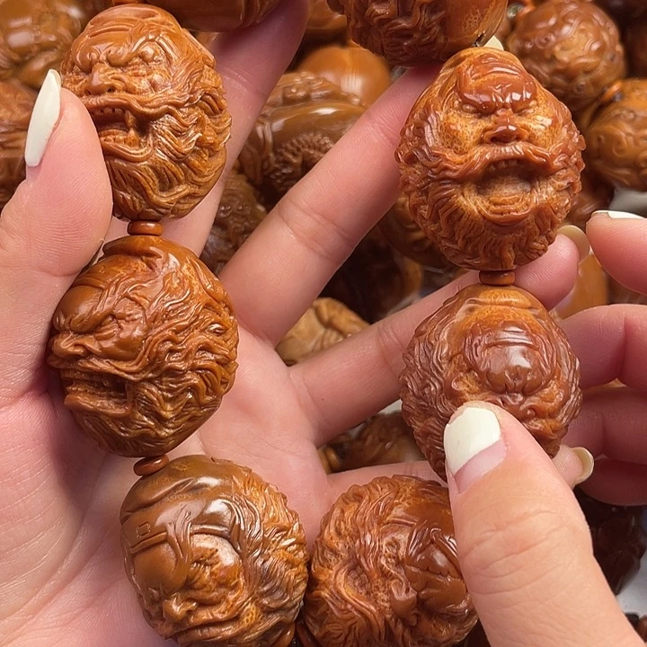 女***生吊坠橄榄核橄榄核手持