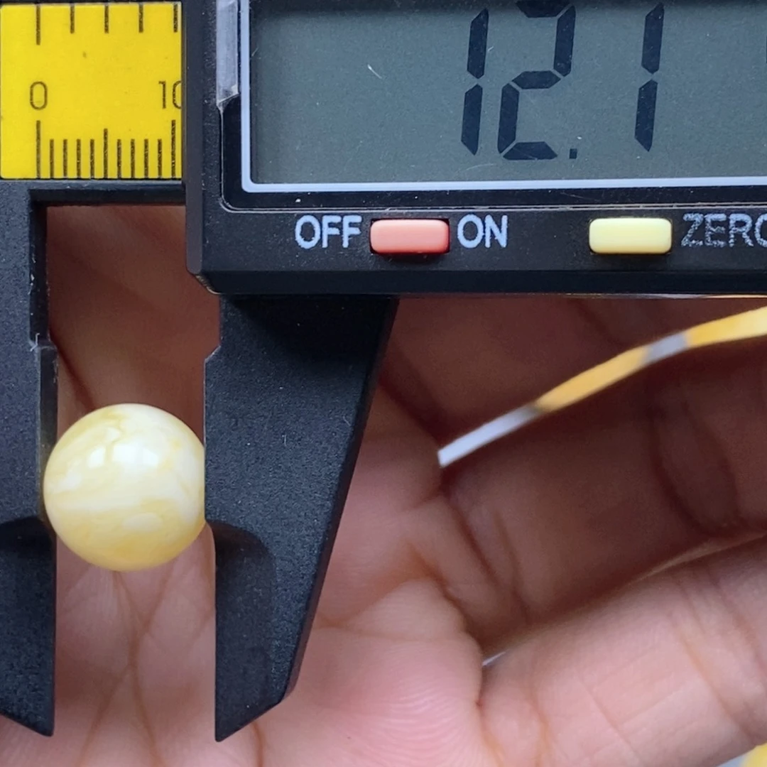 蜜蜡未镶嵌珠宝奇石