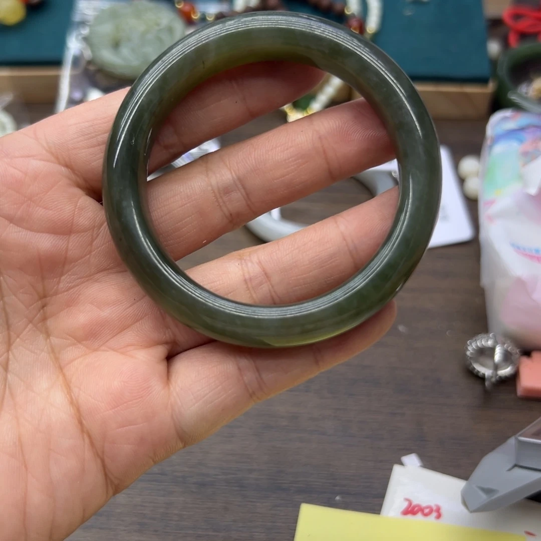 和田玉未镶嵌手镯54.6圈围1933