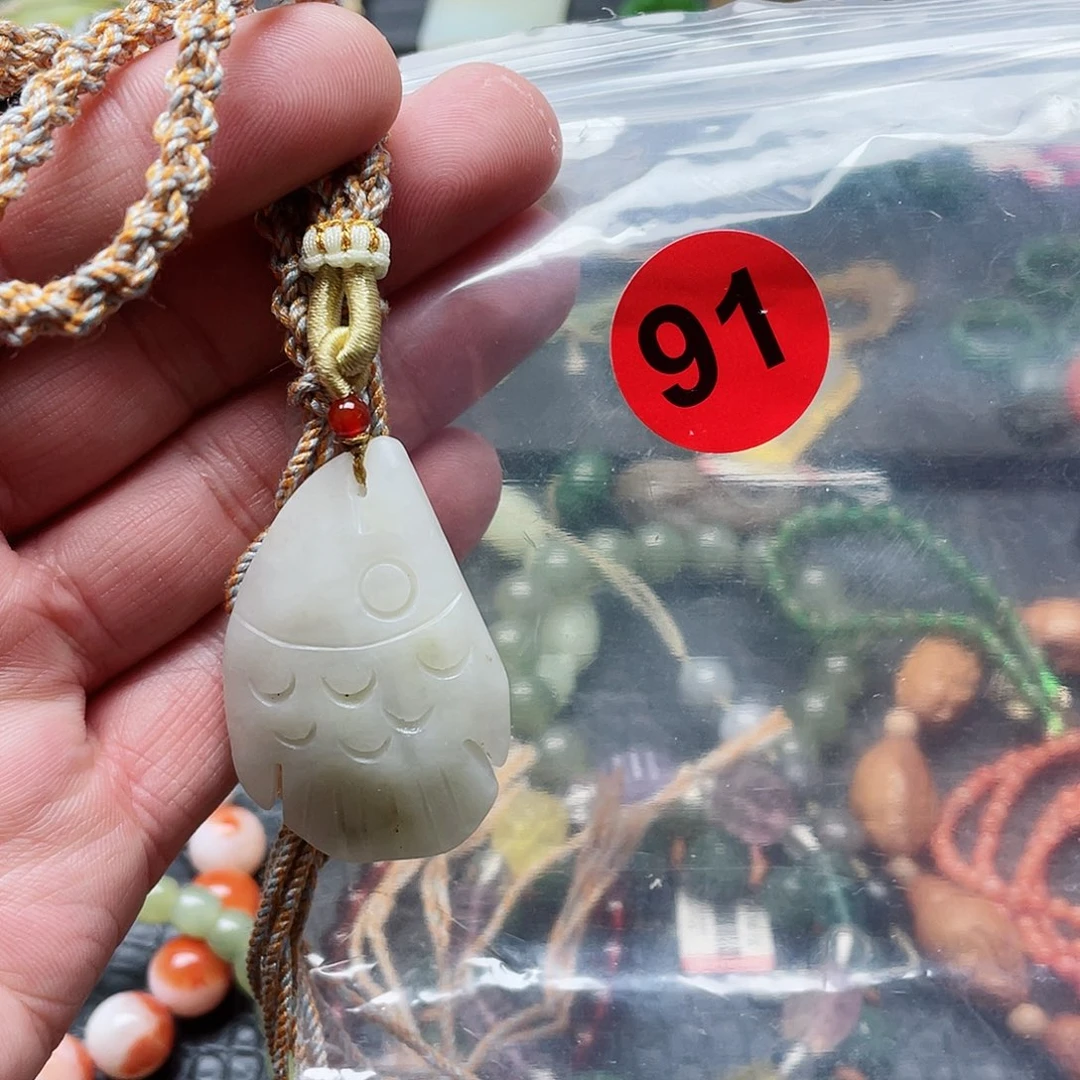 未镶嵌和田玉耳饰惠吊坠