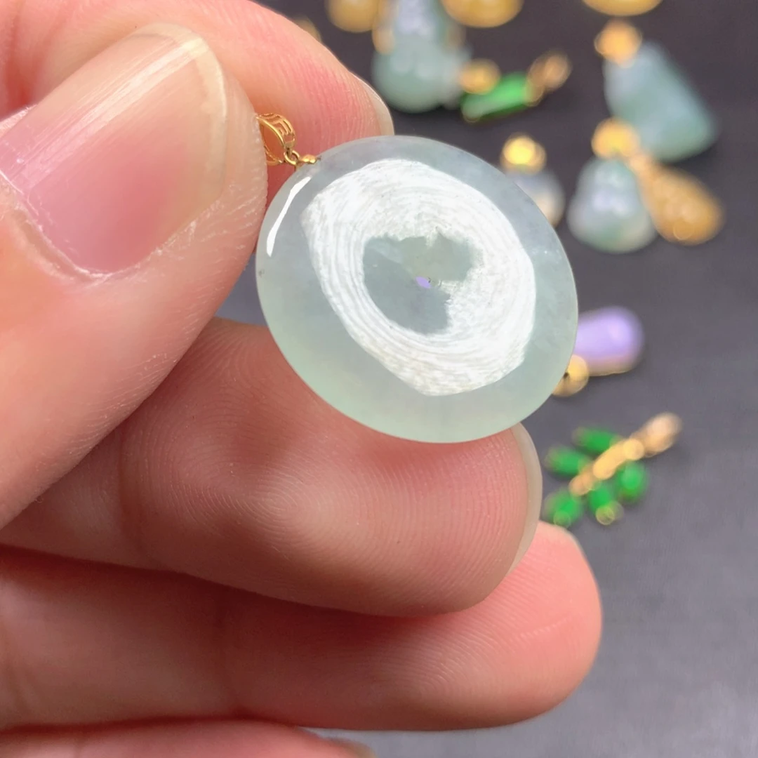 【闪购商品】颈饰18K金镶嵌翡翠翡翠