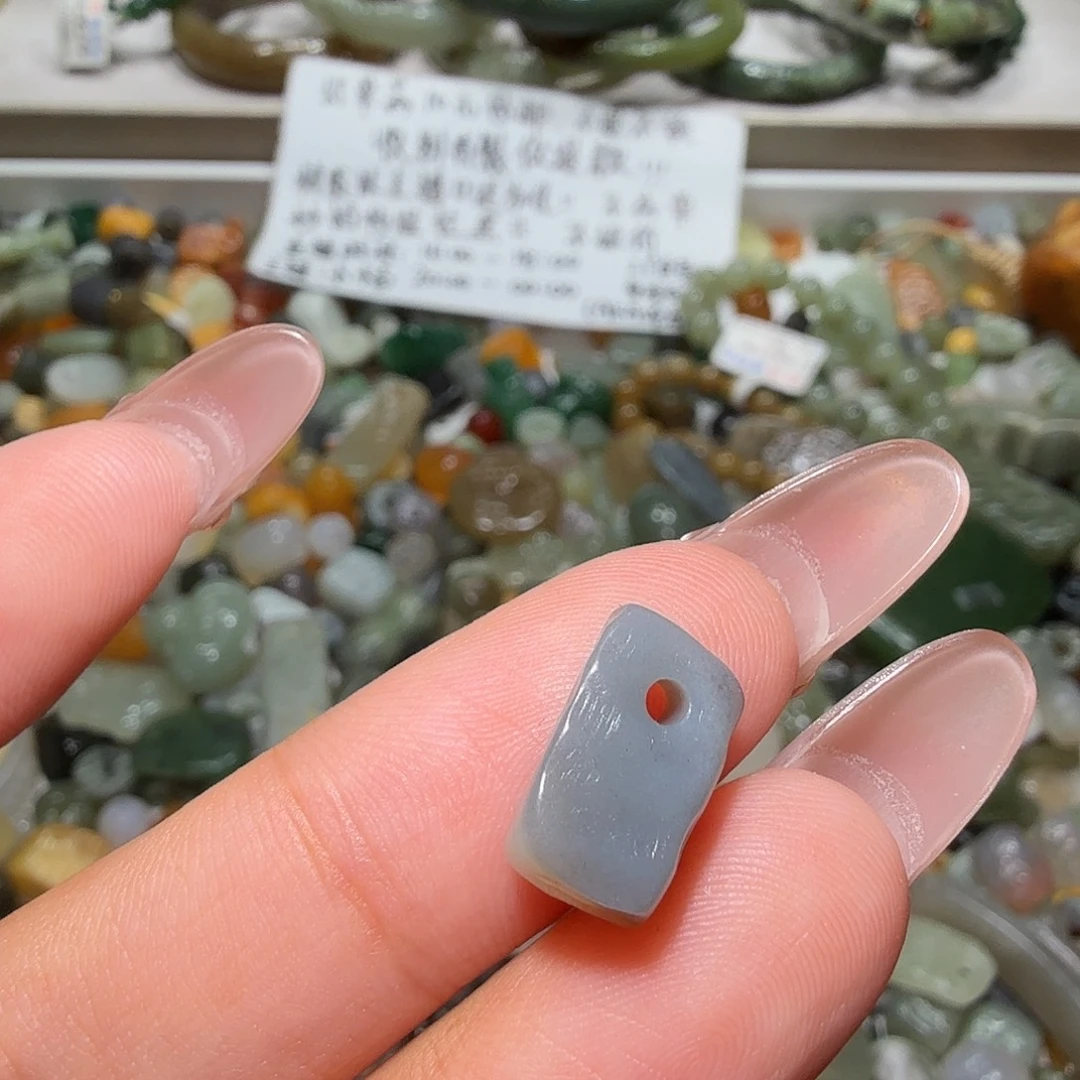 和田玉未镶嵌珠宝奇石