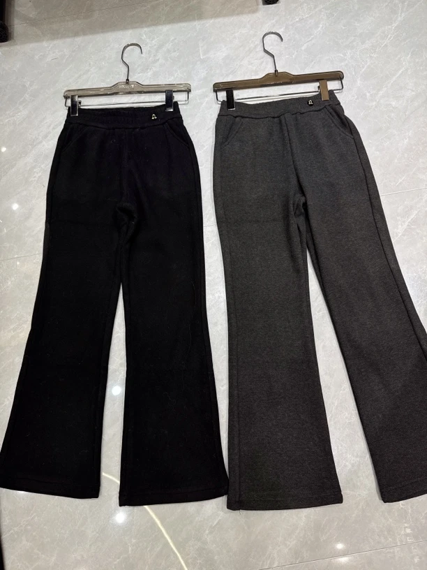 新款加绒裤羊绒喇叭裤.显瘦百搭