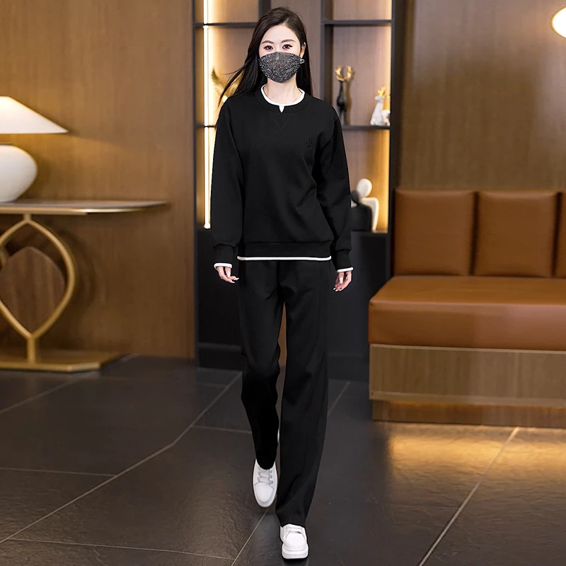 2025秋新款运动休闲圆领刺绣时尚宽松显瘦上衣长裤两件套大码女装