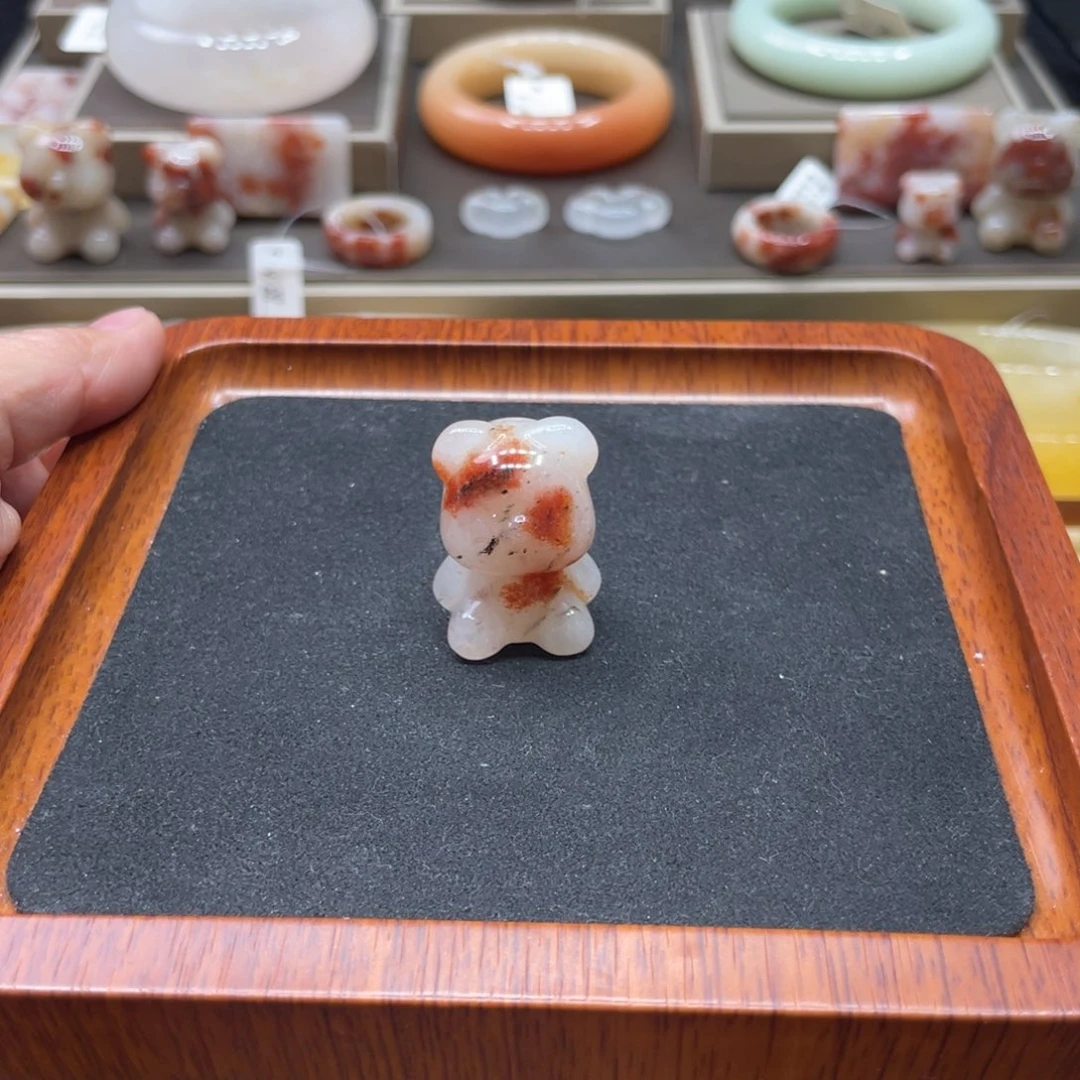 石英岩玉小件未镶嵌