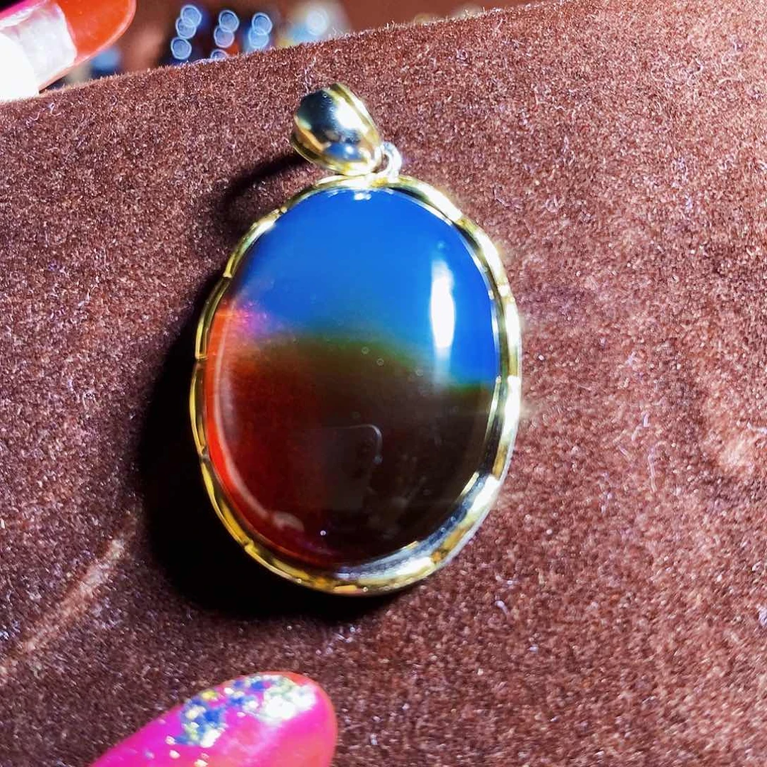 蓝珀裸石银S925镶嵌红蓝珀妖色毕业吊坠