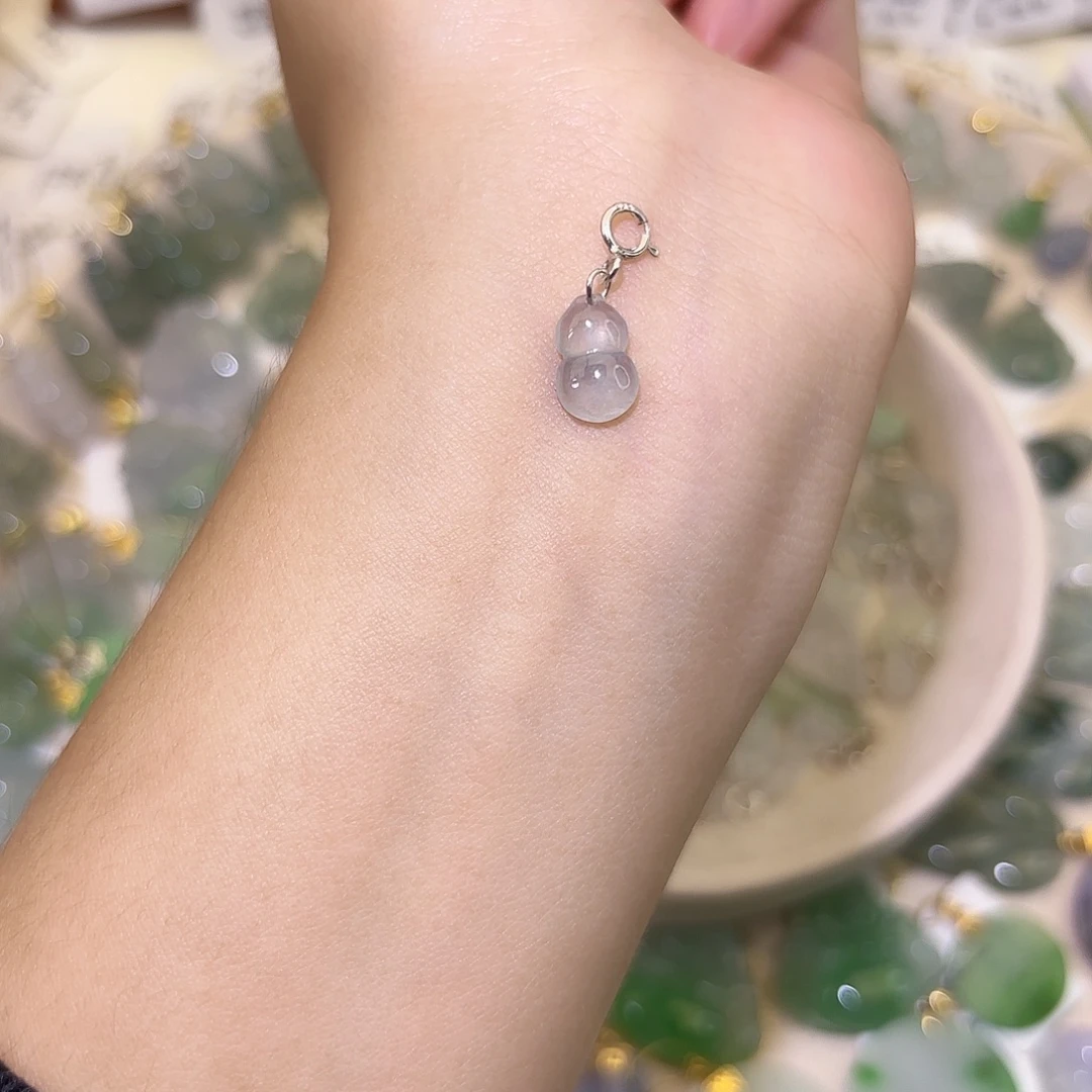 翡翠银S925镶嵌颈饰葫芦