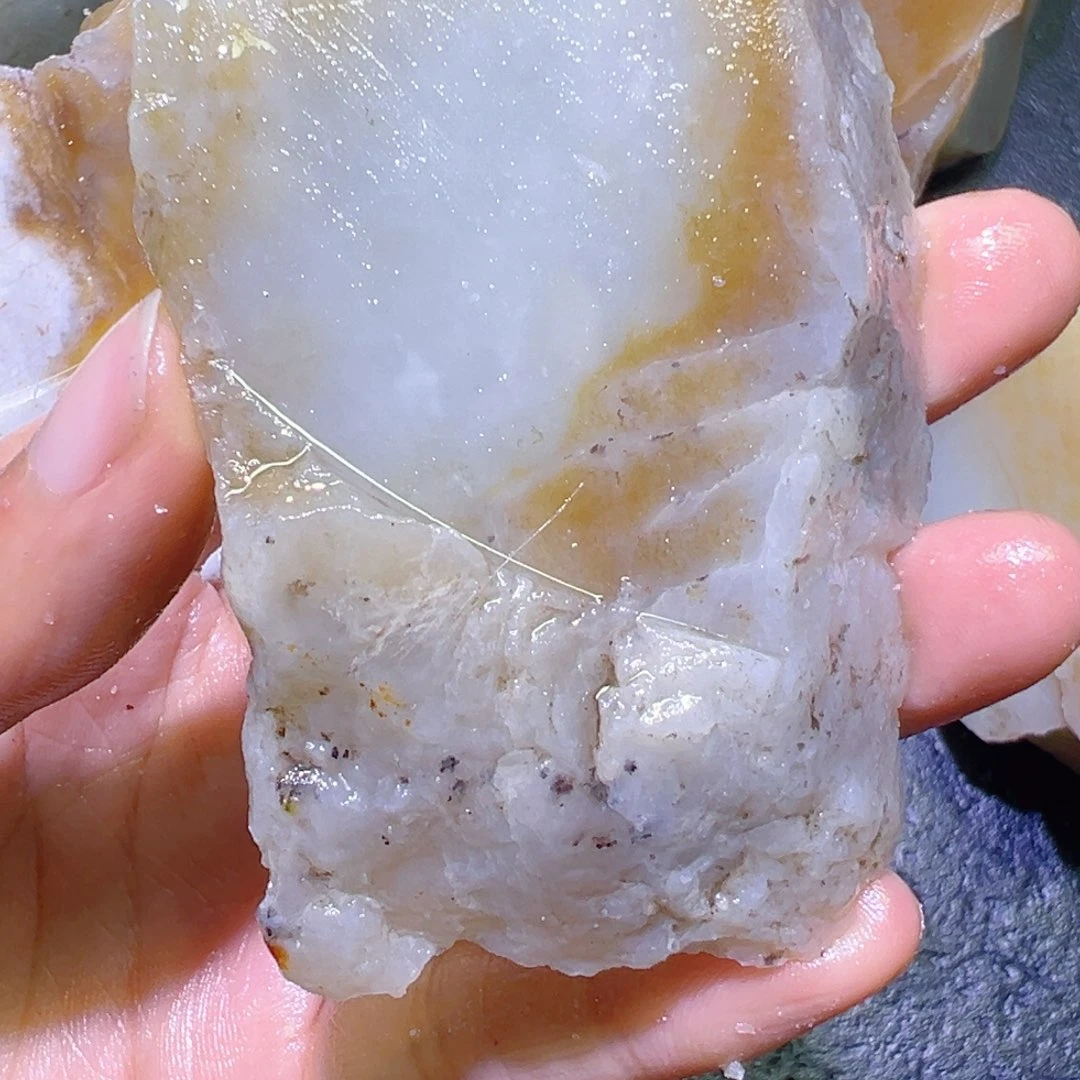 和田玉未镶嵌珠宝半成品