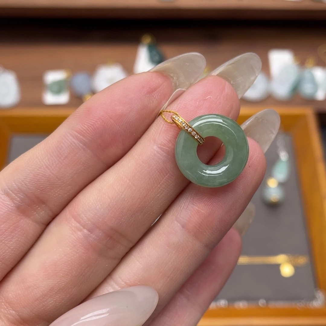 翡翠18K金镶嵌吊坠(不含链)