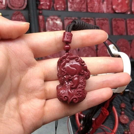 含辰砂工艺品紫金砂皮丘吊坠
