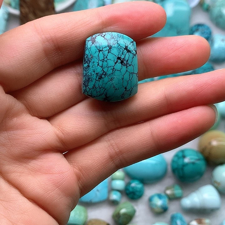 未镶嵌绿松石珠宝奇石