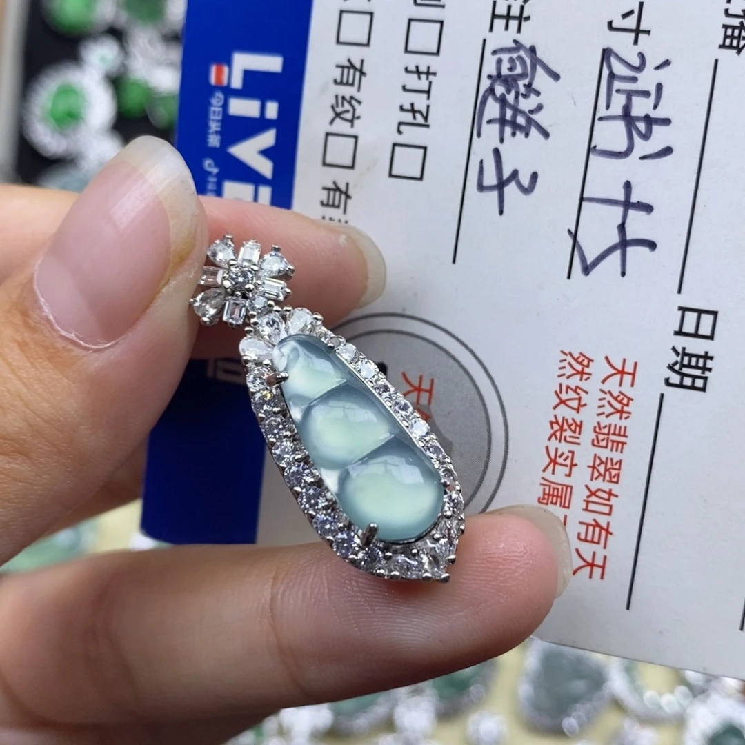 翡翠未镶嵌颈饰天然