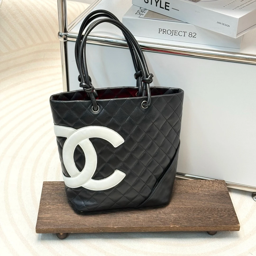 95新 Chanel/香奈儿 Chanel 黑白 牛皮 康鹏菜篮子小号/627899774