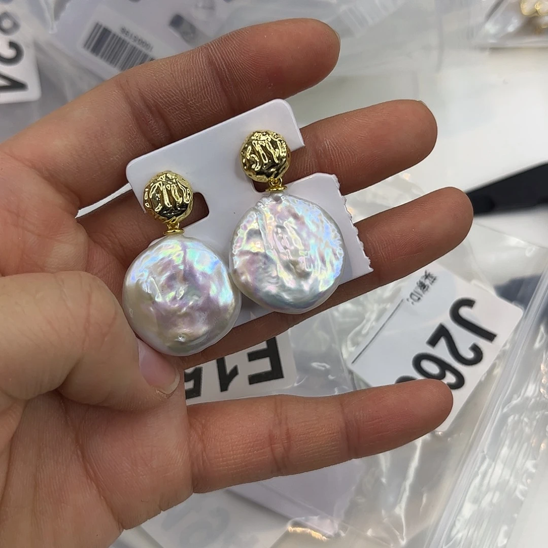 淡水珍珠合金耳饰