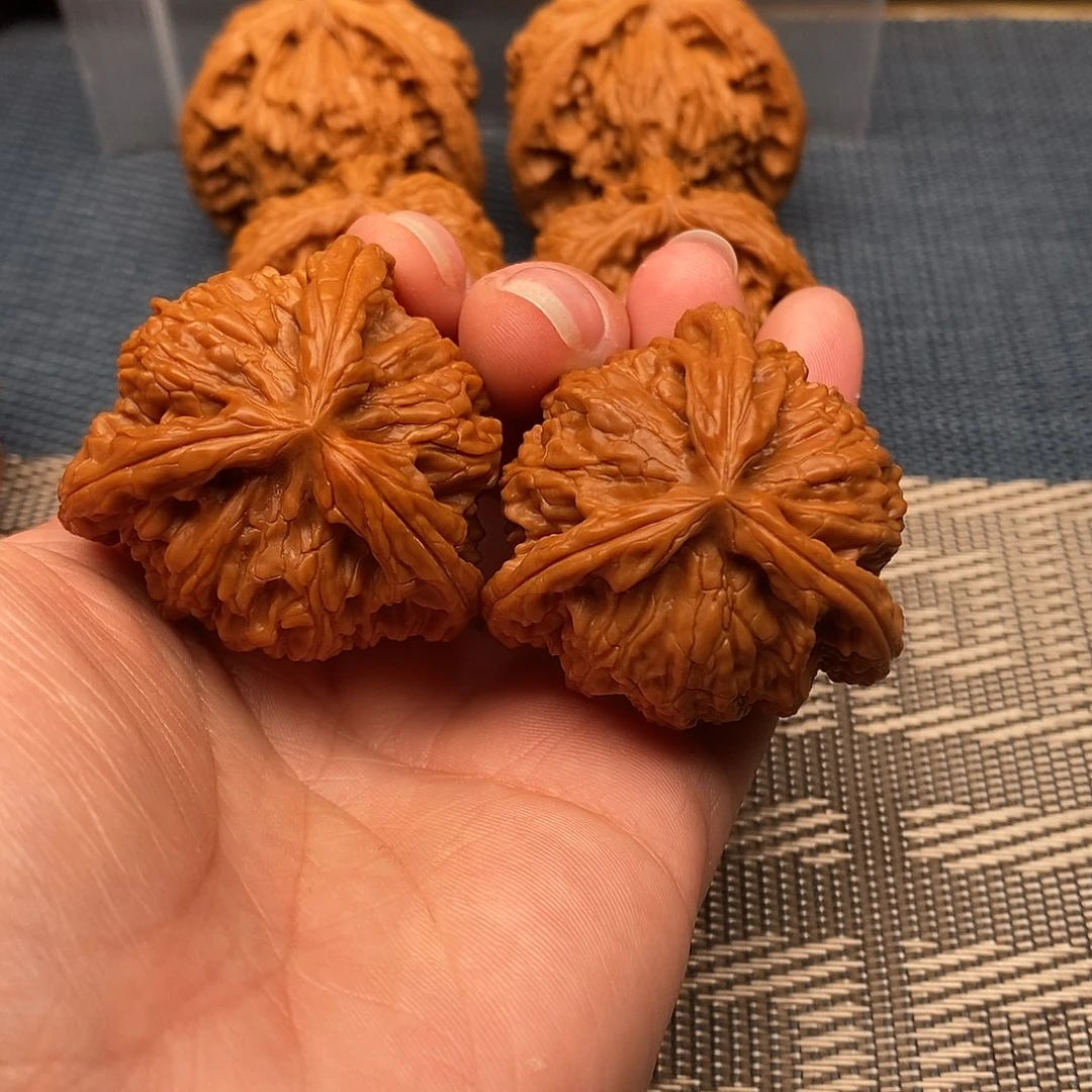 B****吊坠文玩核桃三棱