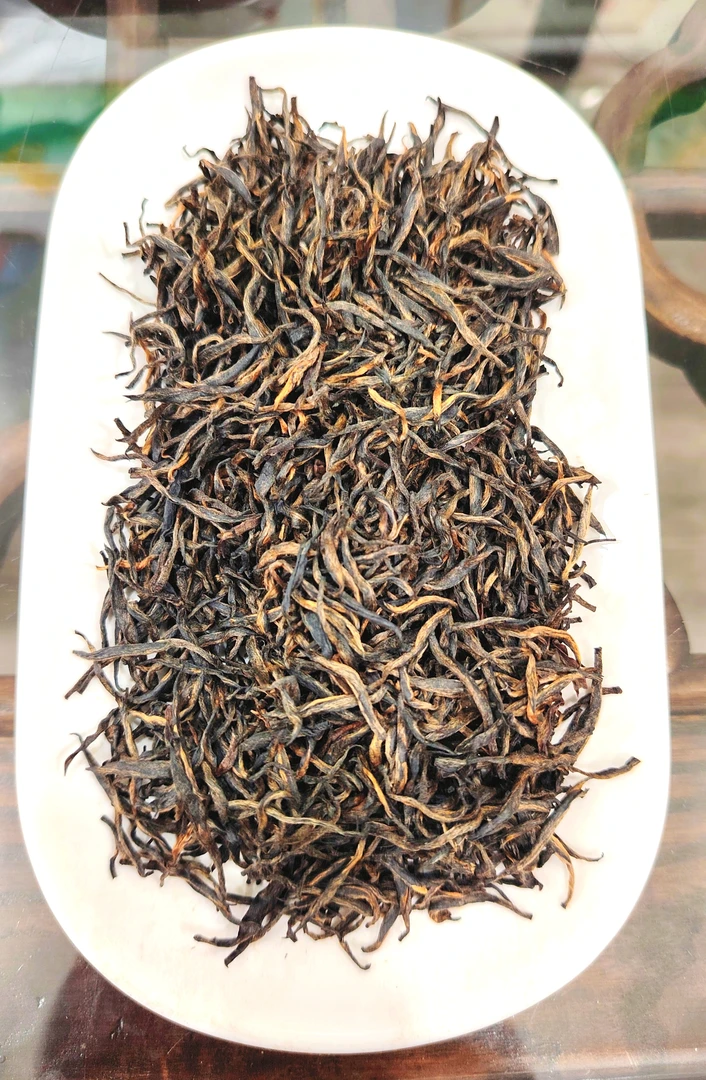 2025年明前头采肥芽金骏眉花香果香特级高山桐木关茶叶