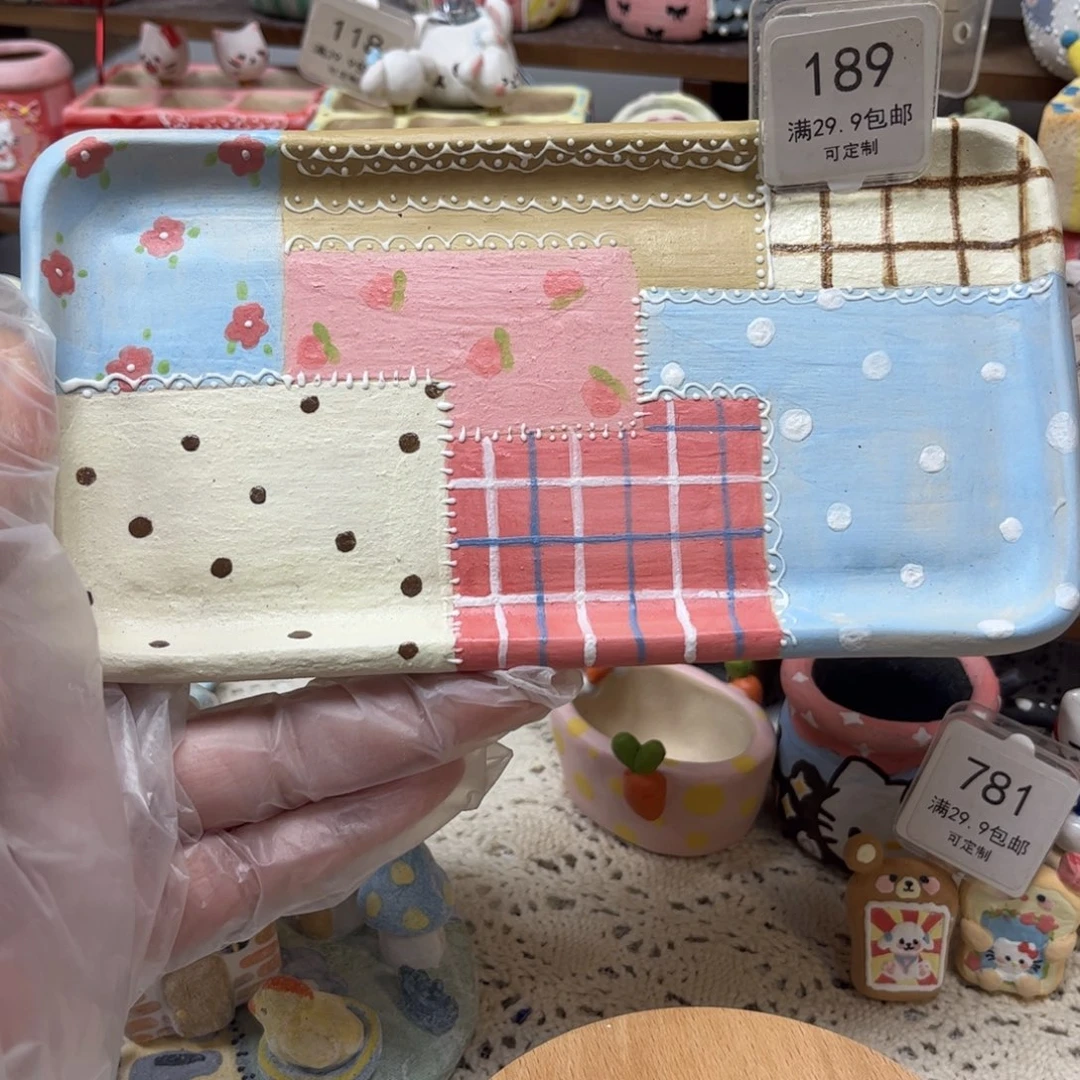 189布衣盘子花盆手绘