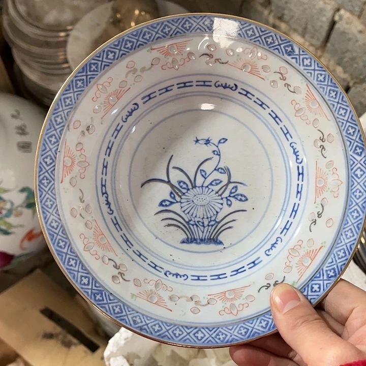 瓷片直径18厘米……发1个……