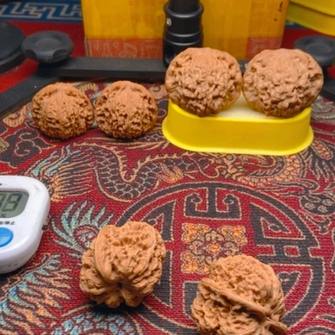 二***里把件文玩核桃将军