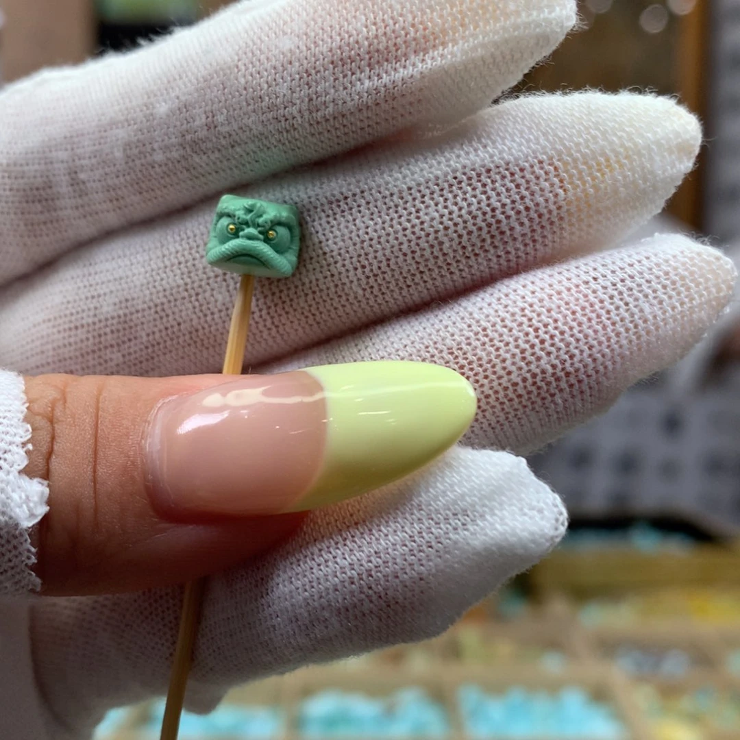 绿松石未镶嵌挂件