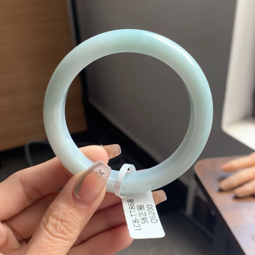 翡翠手镯未镶嵌蕙质兰心8号