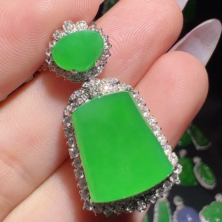 翡翠戒指18K金镶嵌无事牌