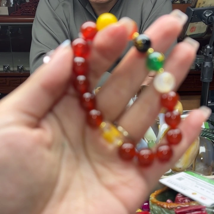 玛瑙/玉髓颈饰未镶嵌