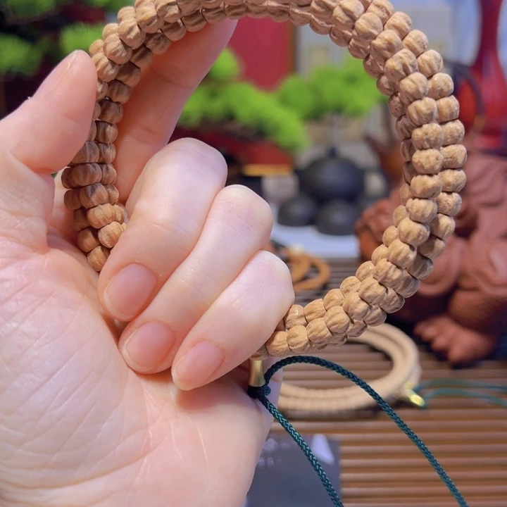 吴***白吊坠柏香籽/百香籽